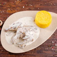 Ciulama pui cu ciuperci mamaliguta 220/200 g
