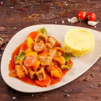 Porc la tigaie cu legume 250g