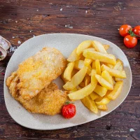 Snitel de pui in pesmet panko cu cartofi pai 240/200g